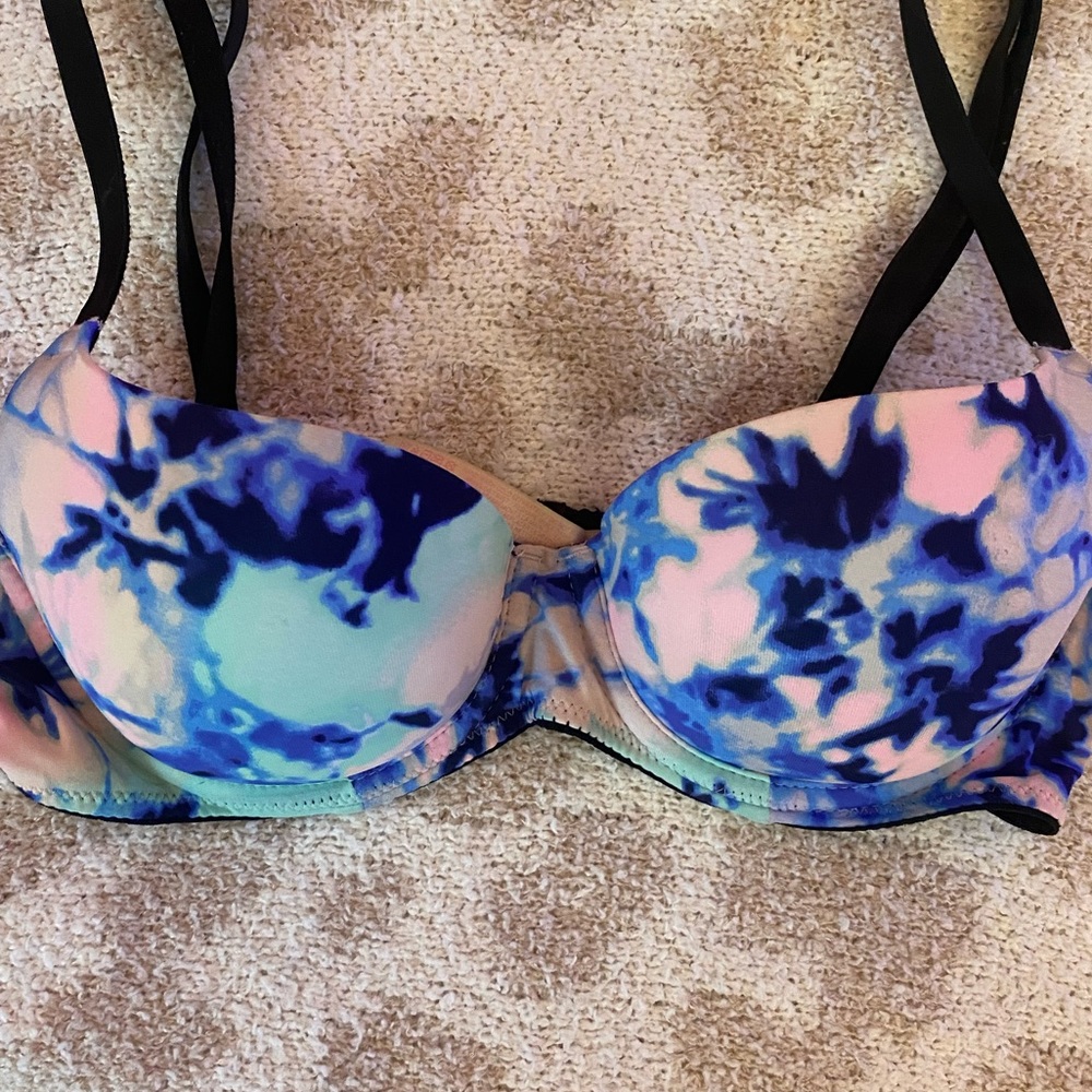 VS Pink tie-dye Bra